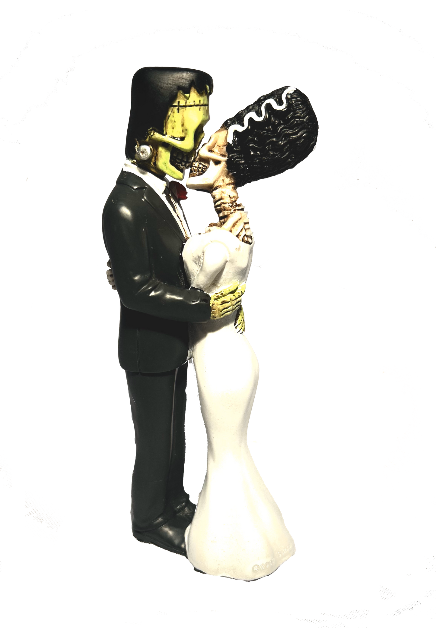 Kissing Frankenstein and Bride Frankenstein