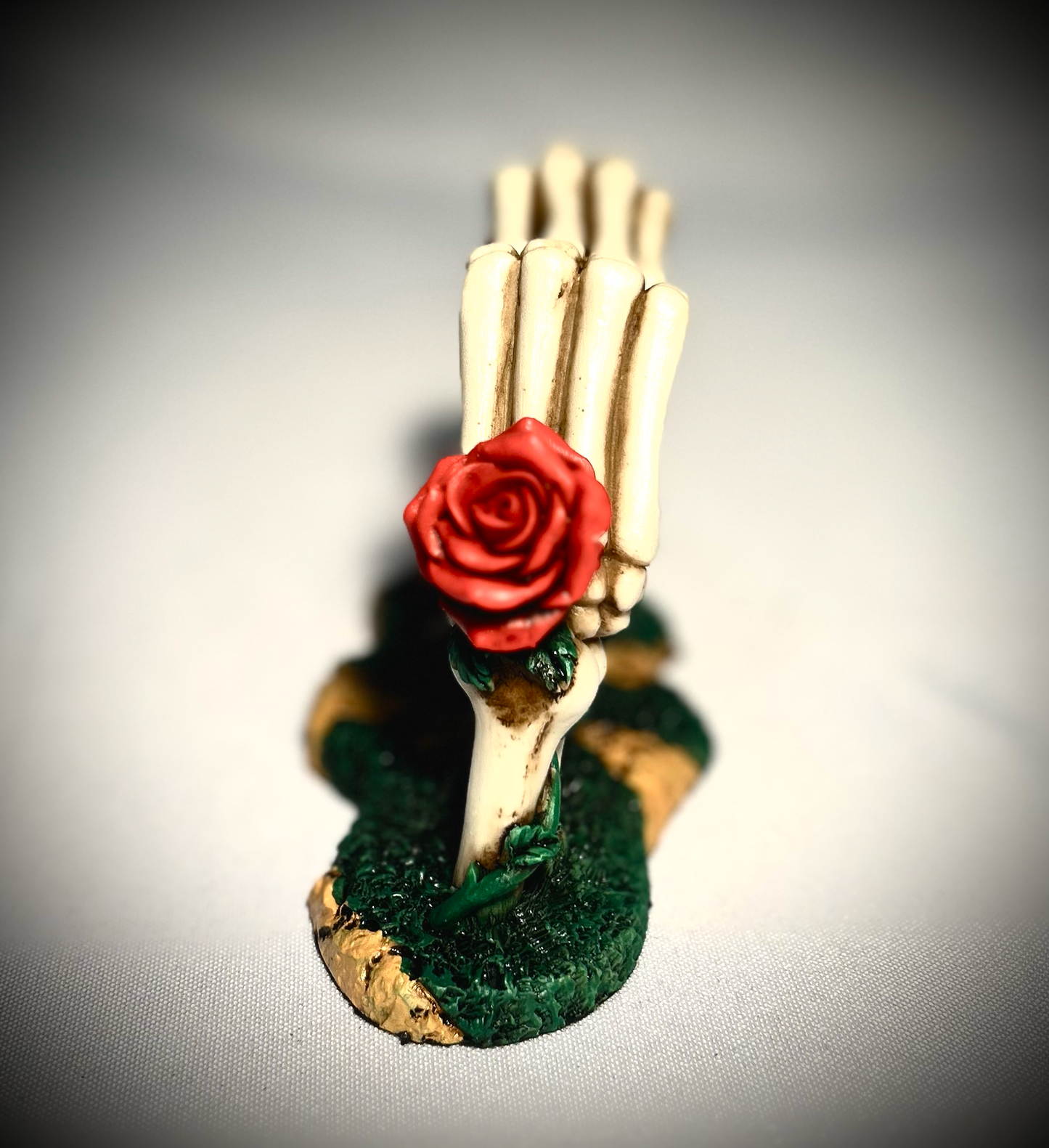Love Never Dies Skeleton Hand Heart Tombstone
