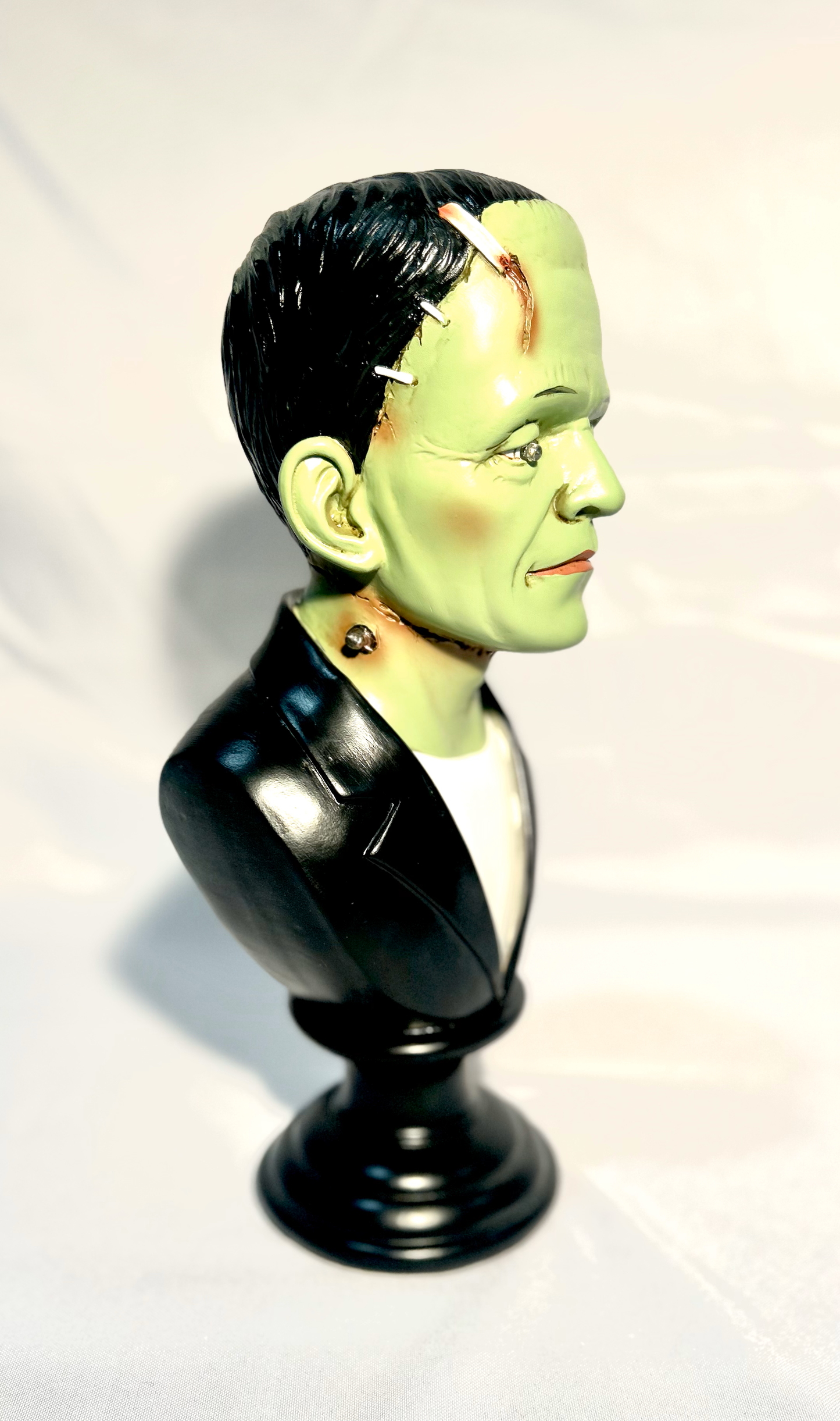 Frankenstein Bust with&nbsp;LED Eyes
